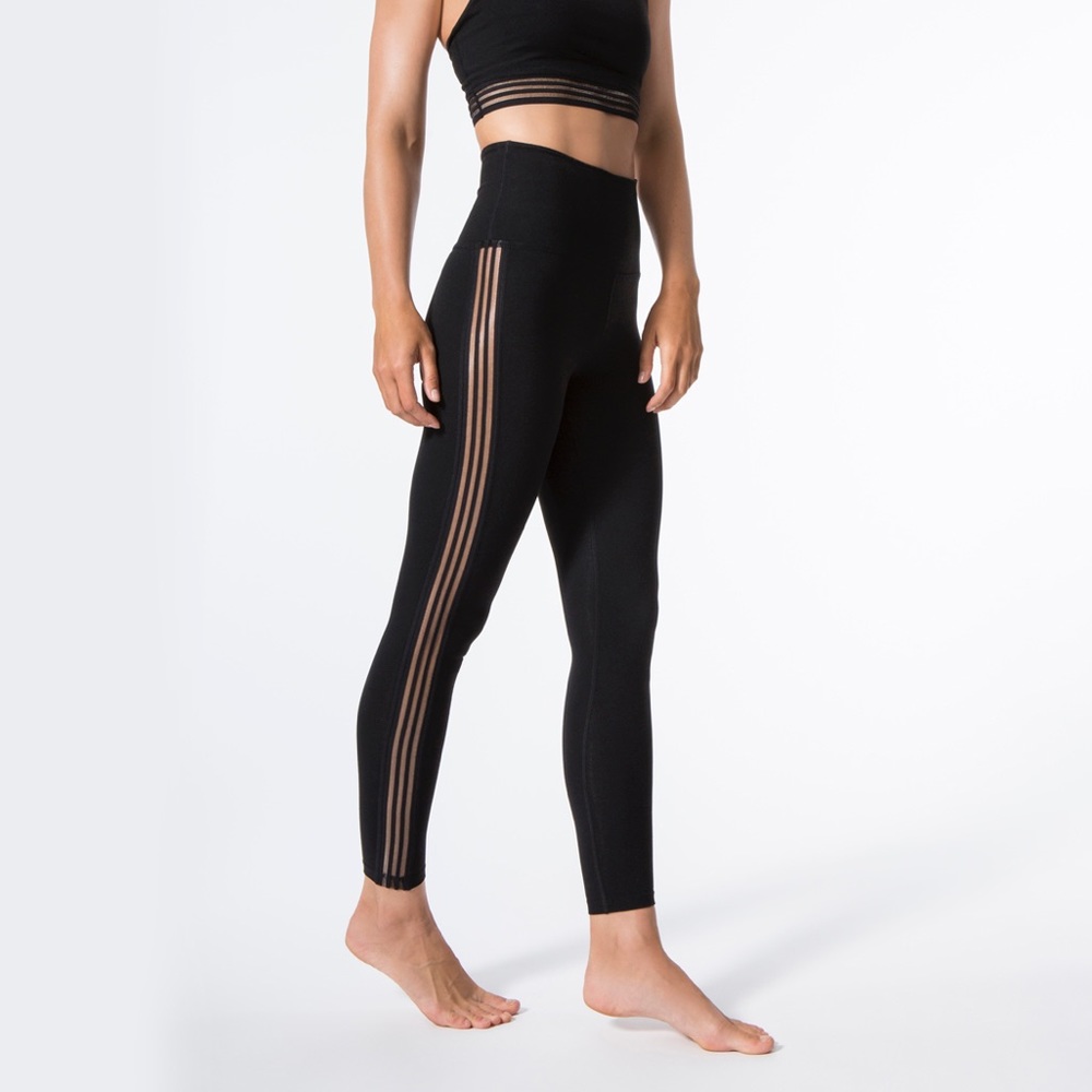 BeyondYoga Sheer Illusion